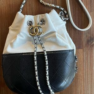 Chanel Gabrielle drawstring crossbody bag Quilted calfskin  Good condition